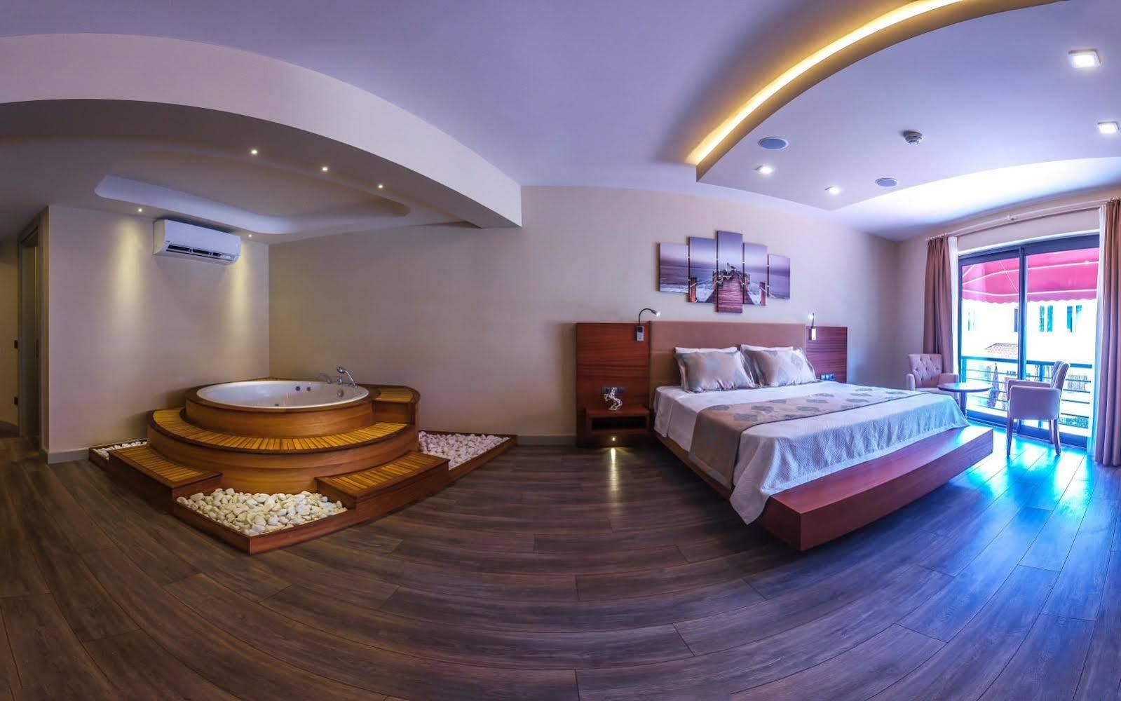 Bed & Breakfast Centre 2*