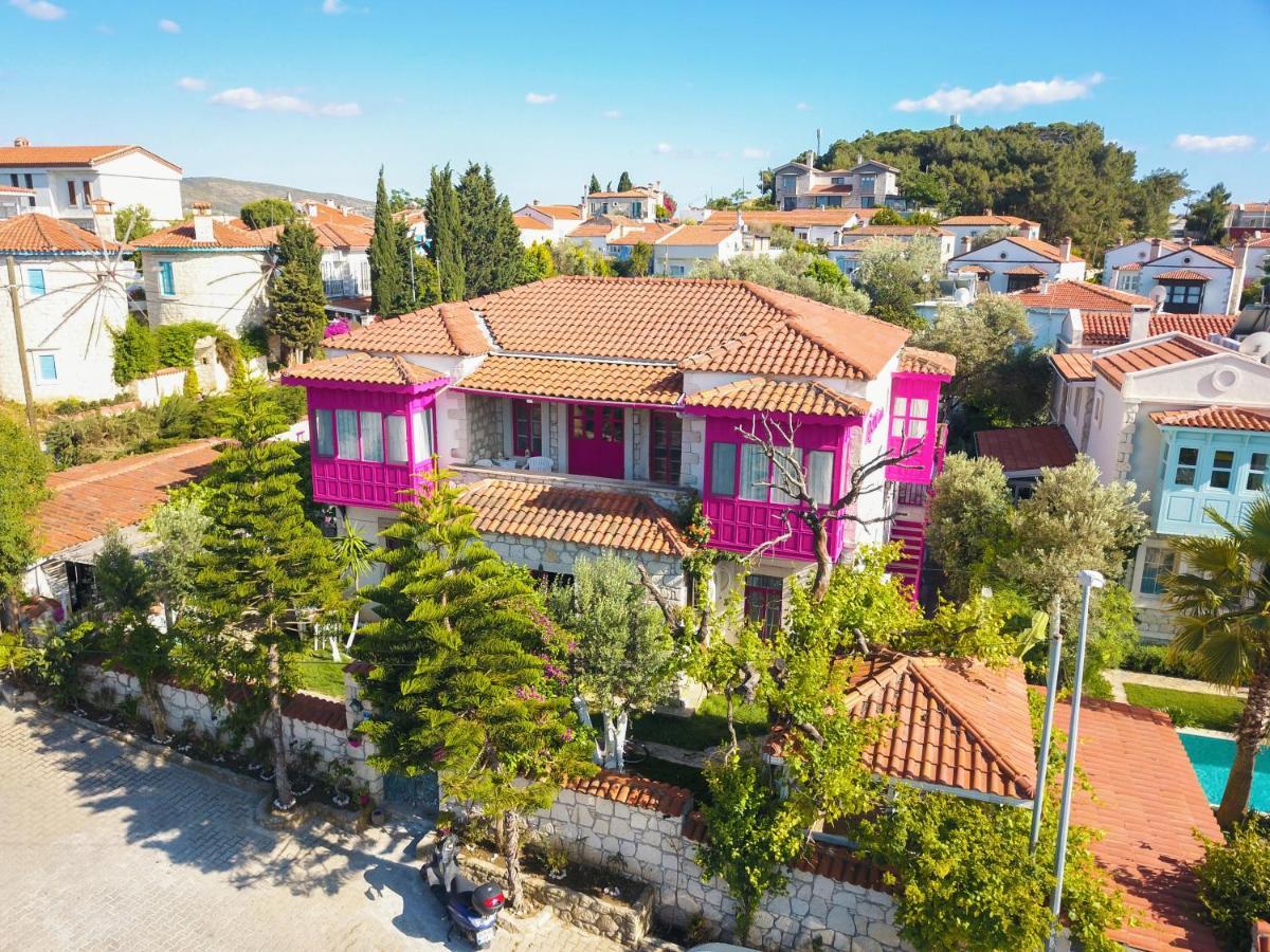 Aisem By Hire 2*