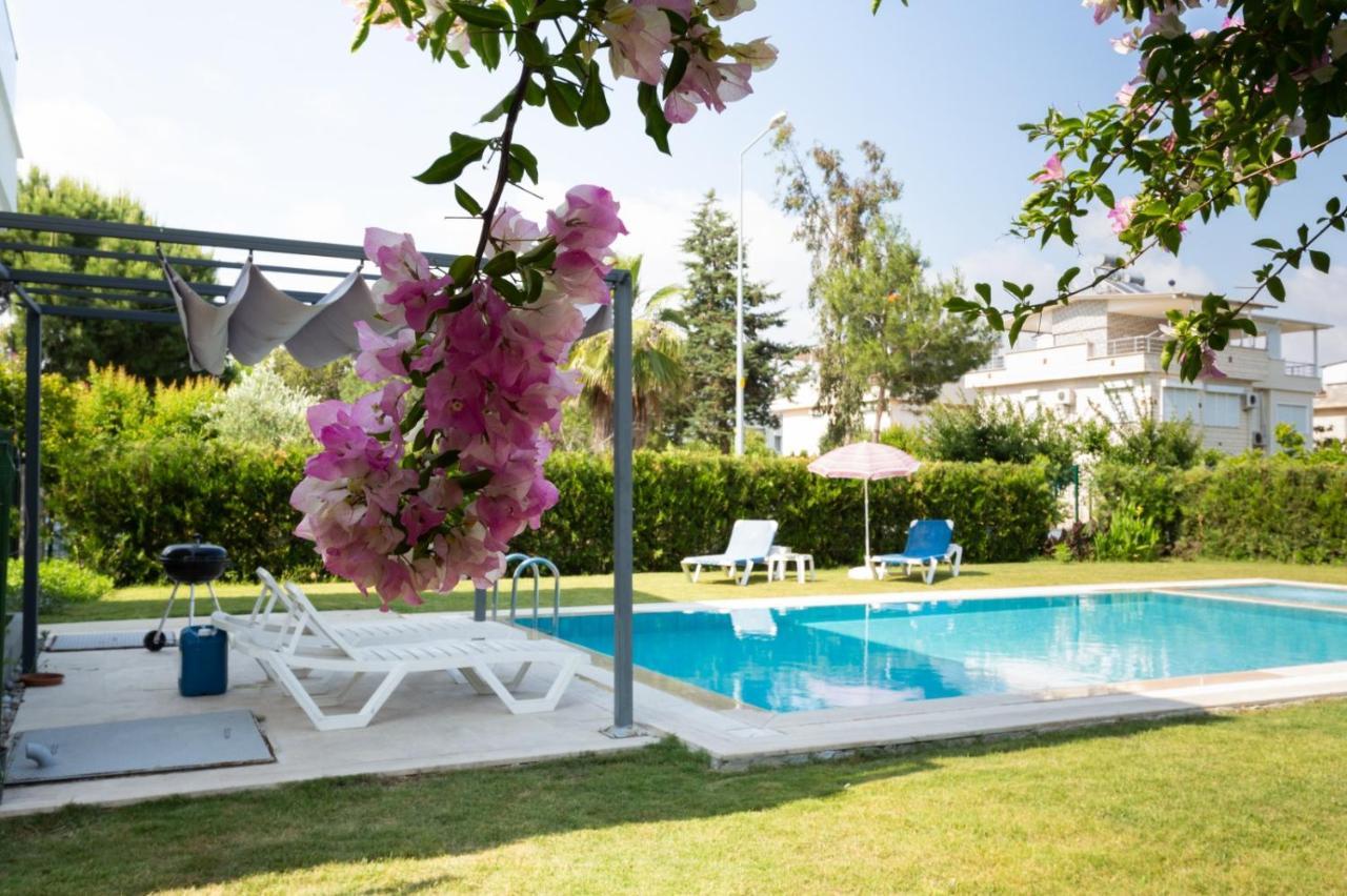 Ev Villa