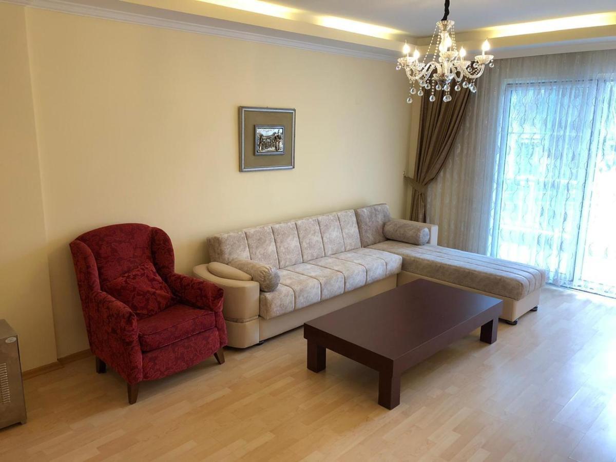 Apartment 2 *