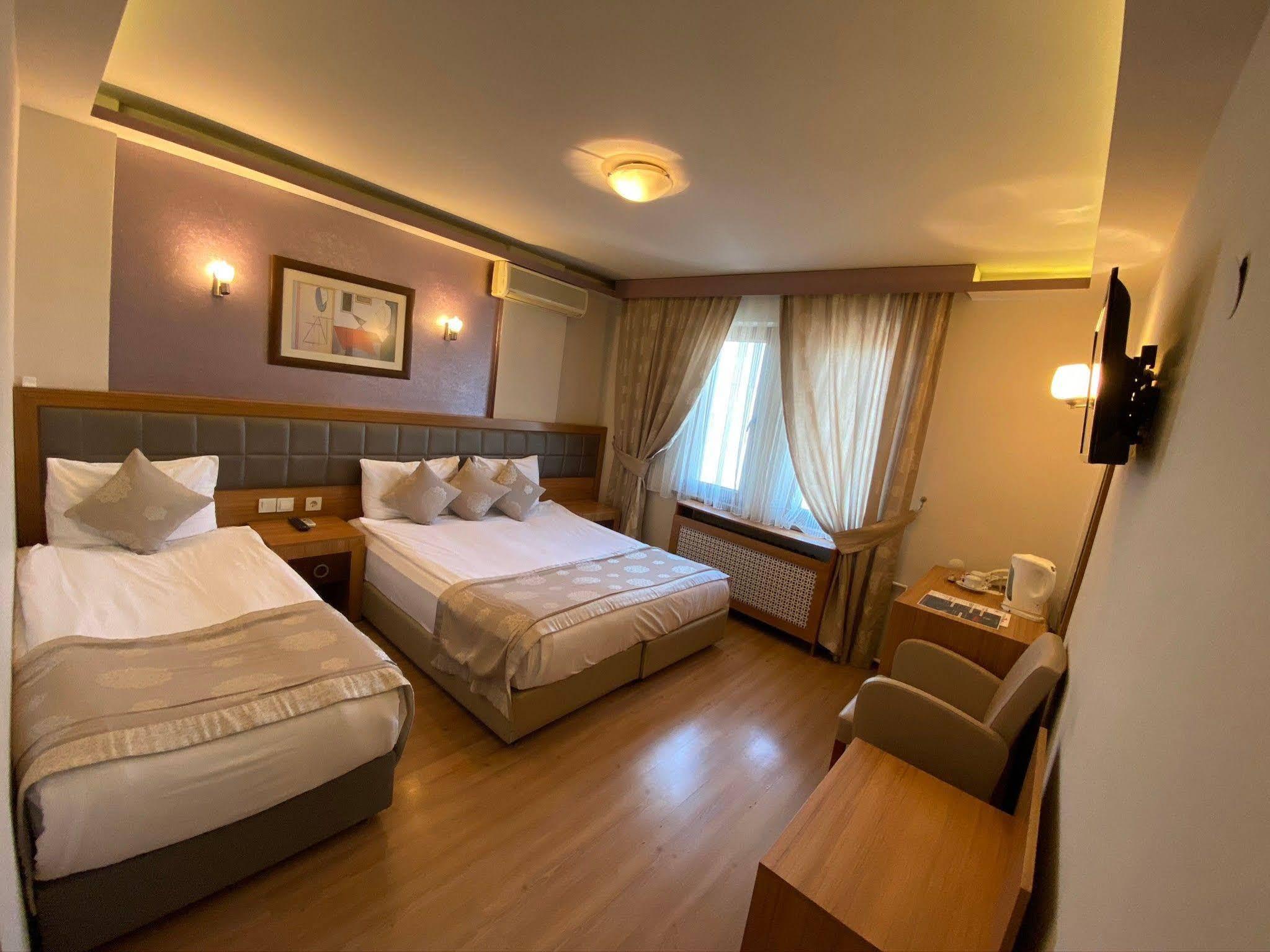 Hotel Anzac 3*