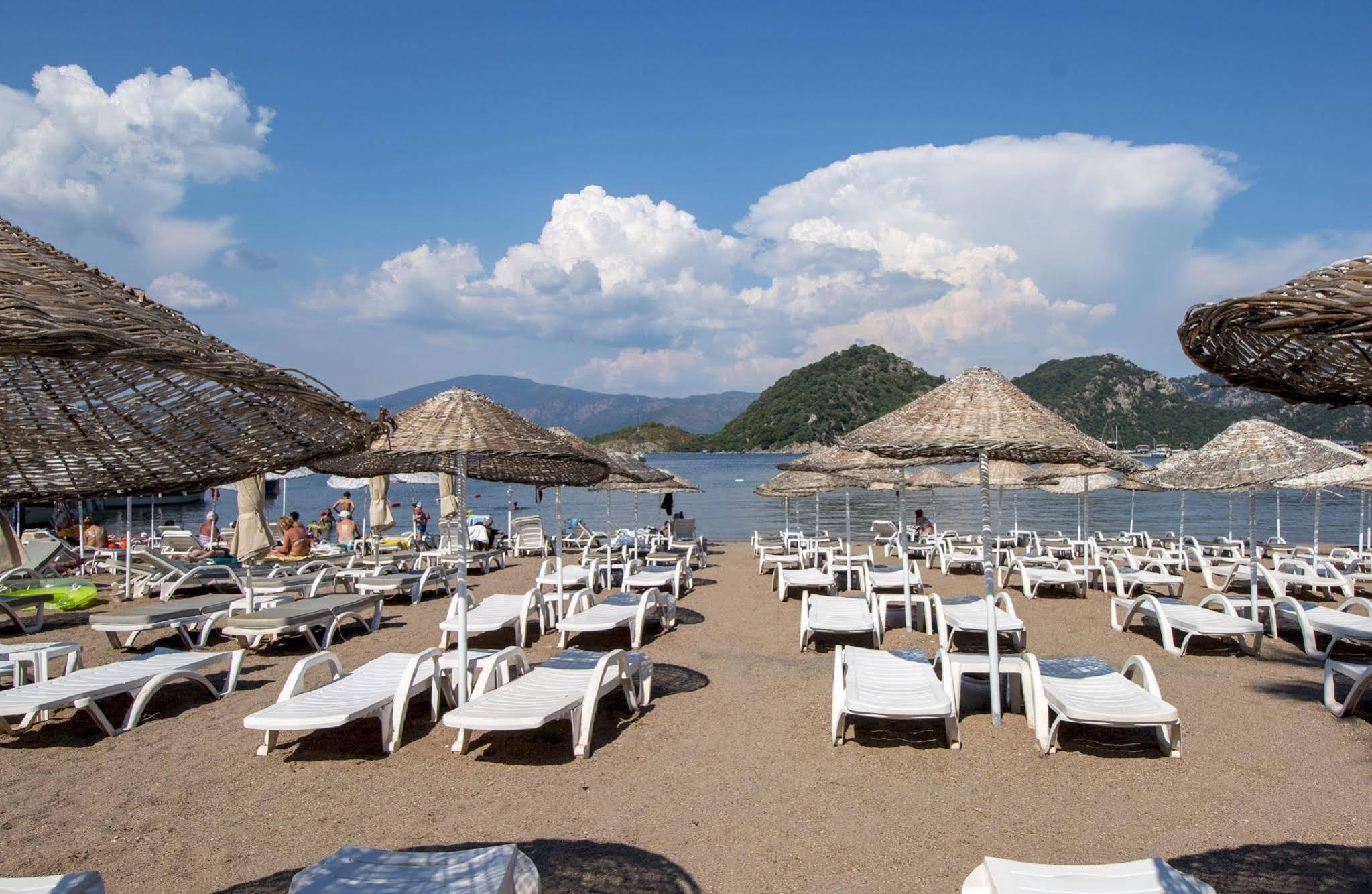 Munamar Beach Hotel