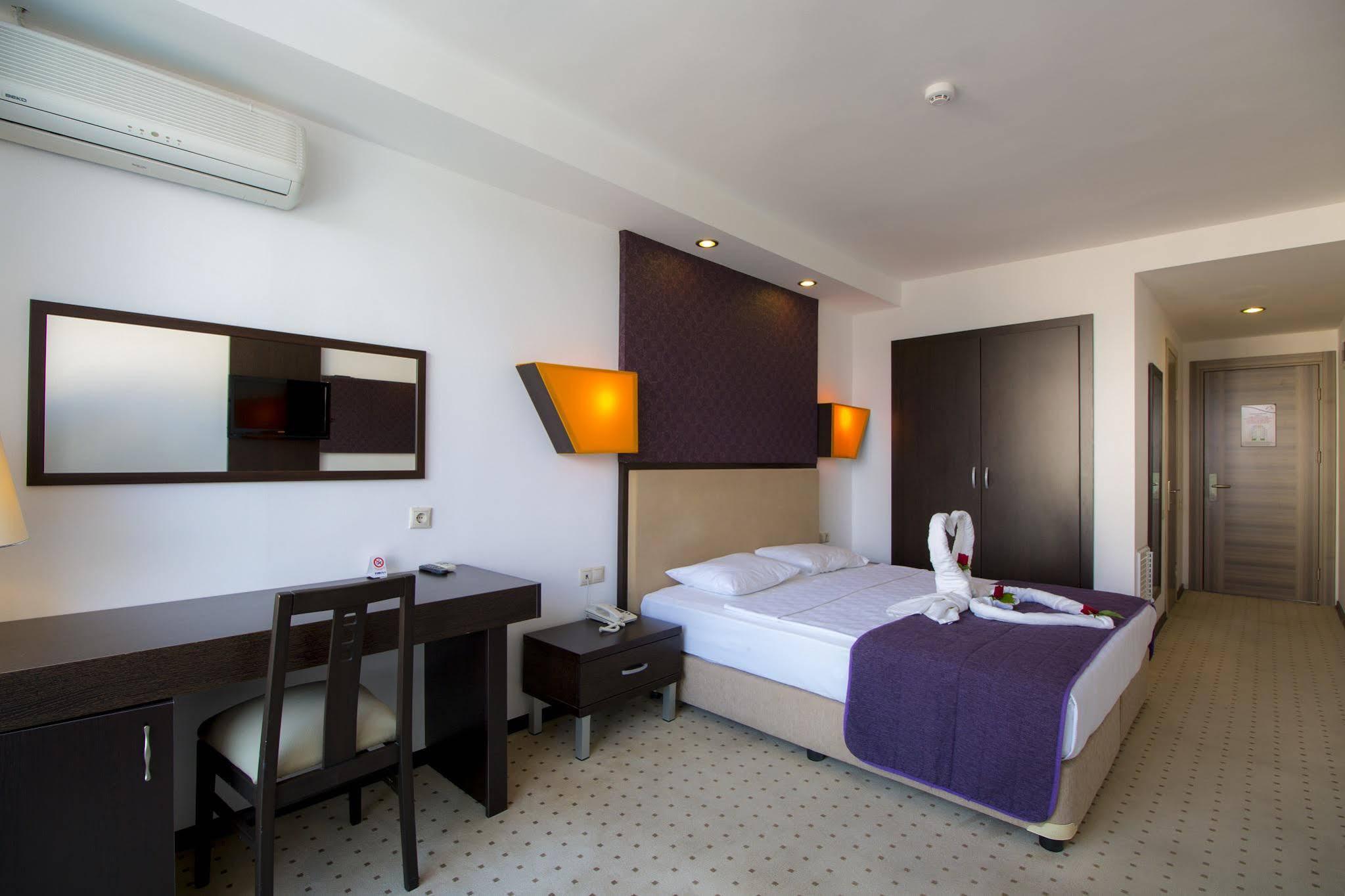 Munamar Beach Hotel