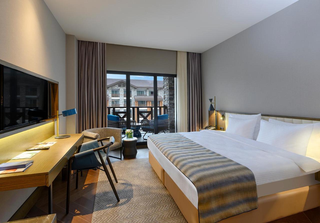 Elite World Grand Hotel