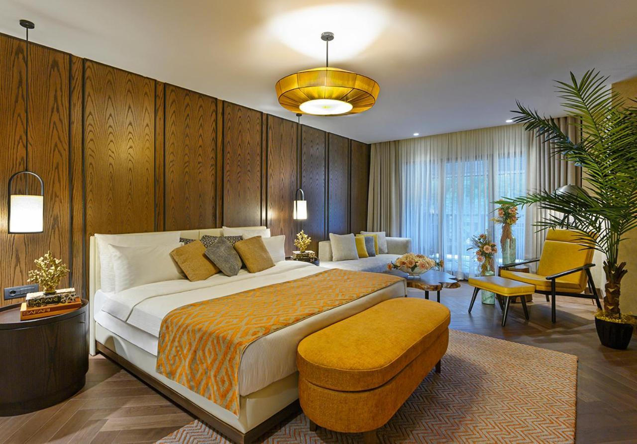 Elite World Grand Hotel