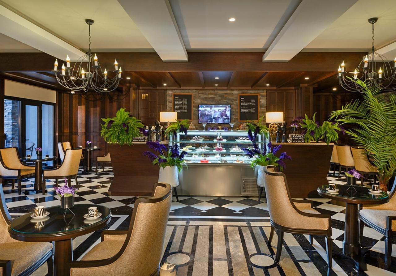 Elite World Grand Hotel