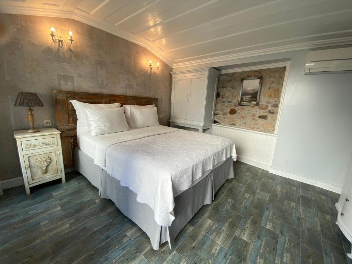 Hotel Lola 38 3*