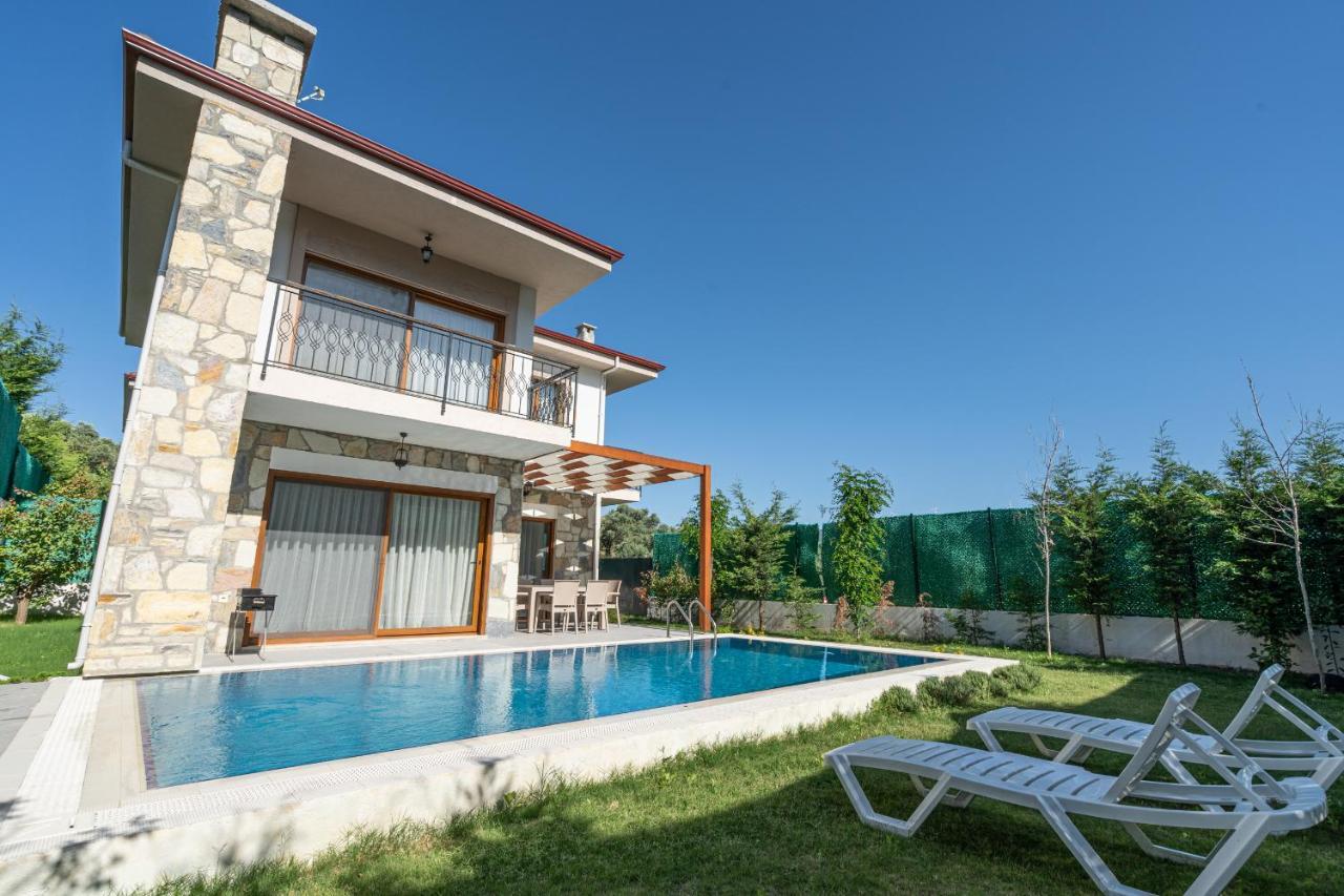 Villa Vintage Villas *
