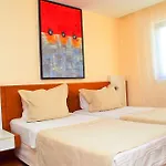 Side Nossa Hotel