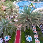 Nova Park Hotel