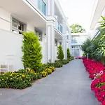 Sun Club Side Hotel