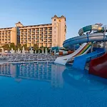 Lake River Side Hotel Spa