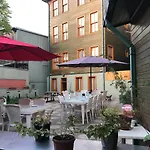 Green Mansion