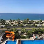 Sey Beach Hotel & Spa