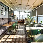 Bguest Hotel & Residence
