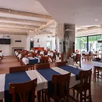 Flora Hotel
