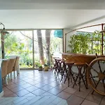 Flora Hotel