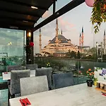Aristocrat Hotel