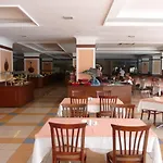 Insula Resort & Spa