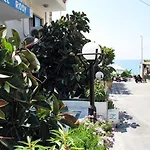 Rosy Hotel