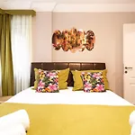 Sirena\'S Suites