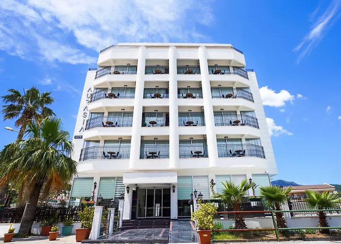 Aurasia Sea Side Hotel