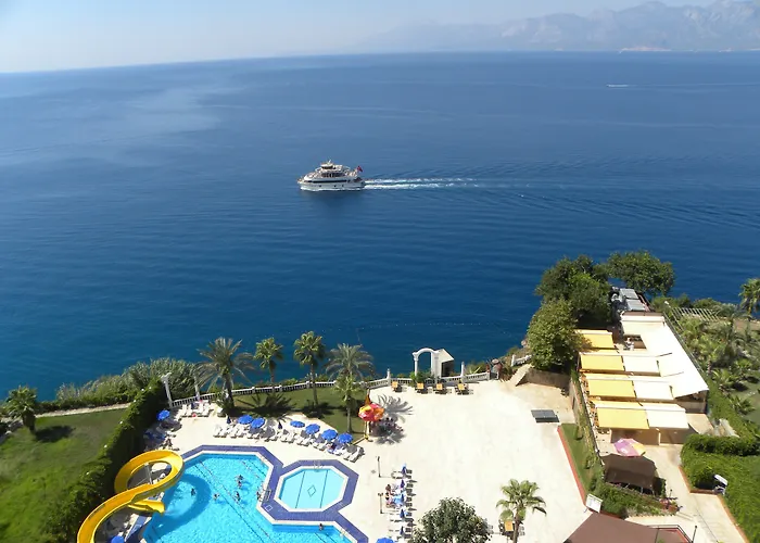Adonis Hotel