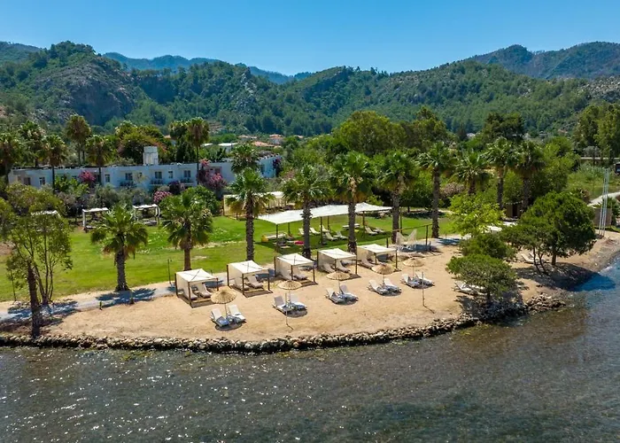 Chillos Beach
