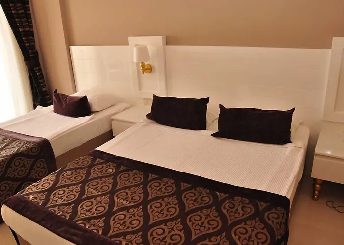 Serenis Hotel