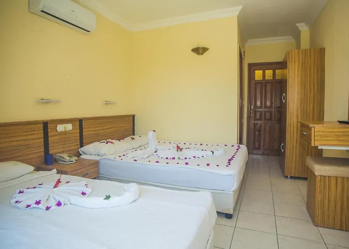 Dinara Garden Hotel