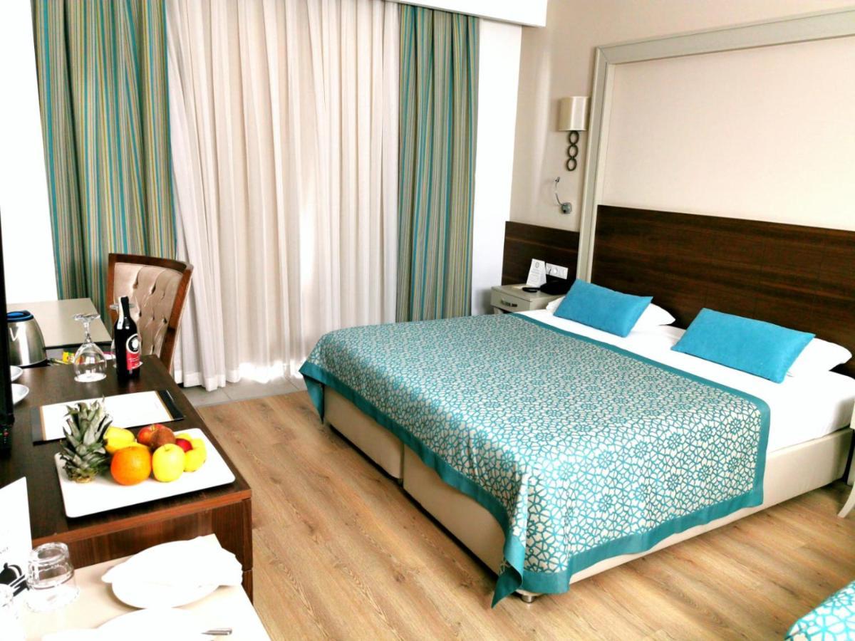 Crown Palace Ultra Hotel 5*
