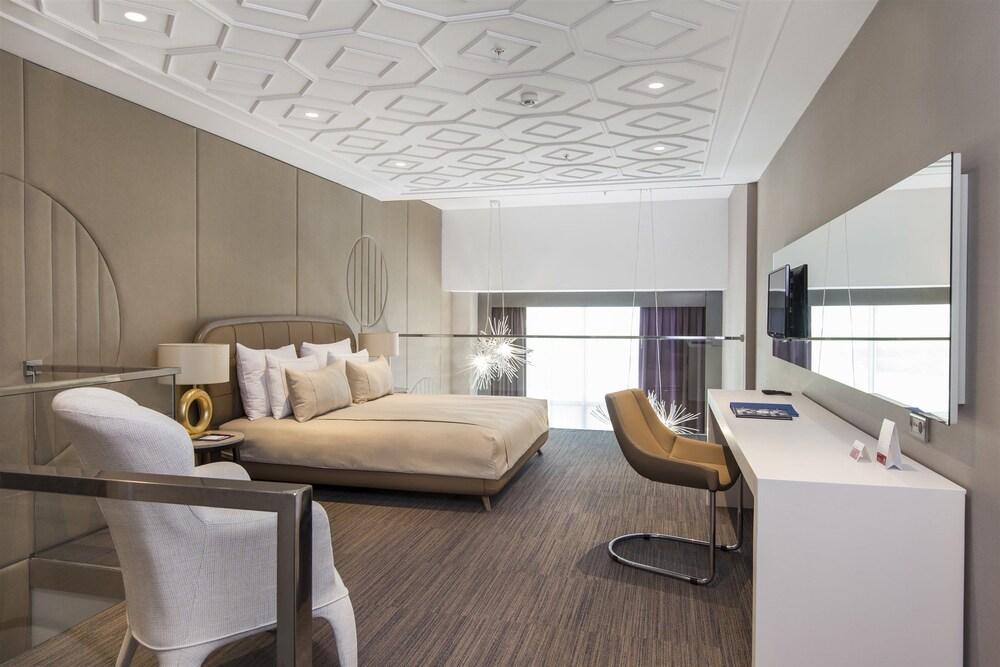 Ramada & By Wyndham Izmir