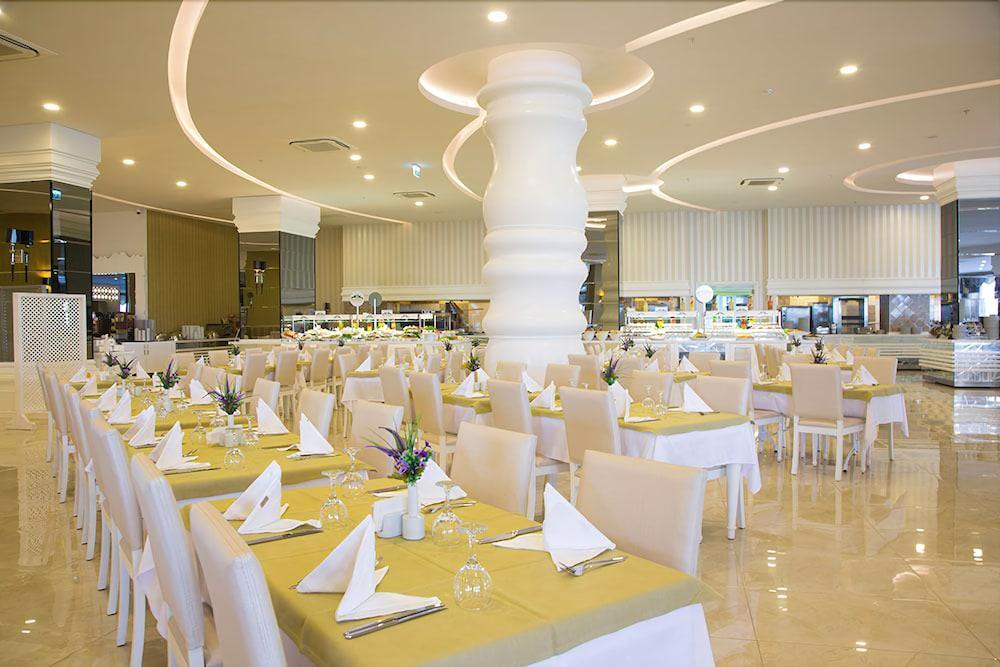 Resort Water & Spa