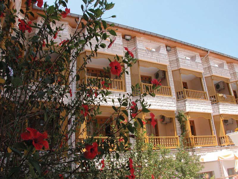 Mr Crane Hotel 3*