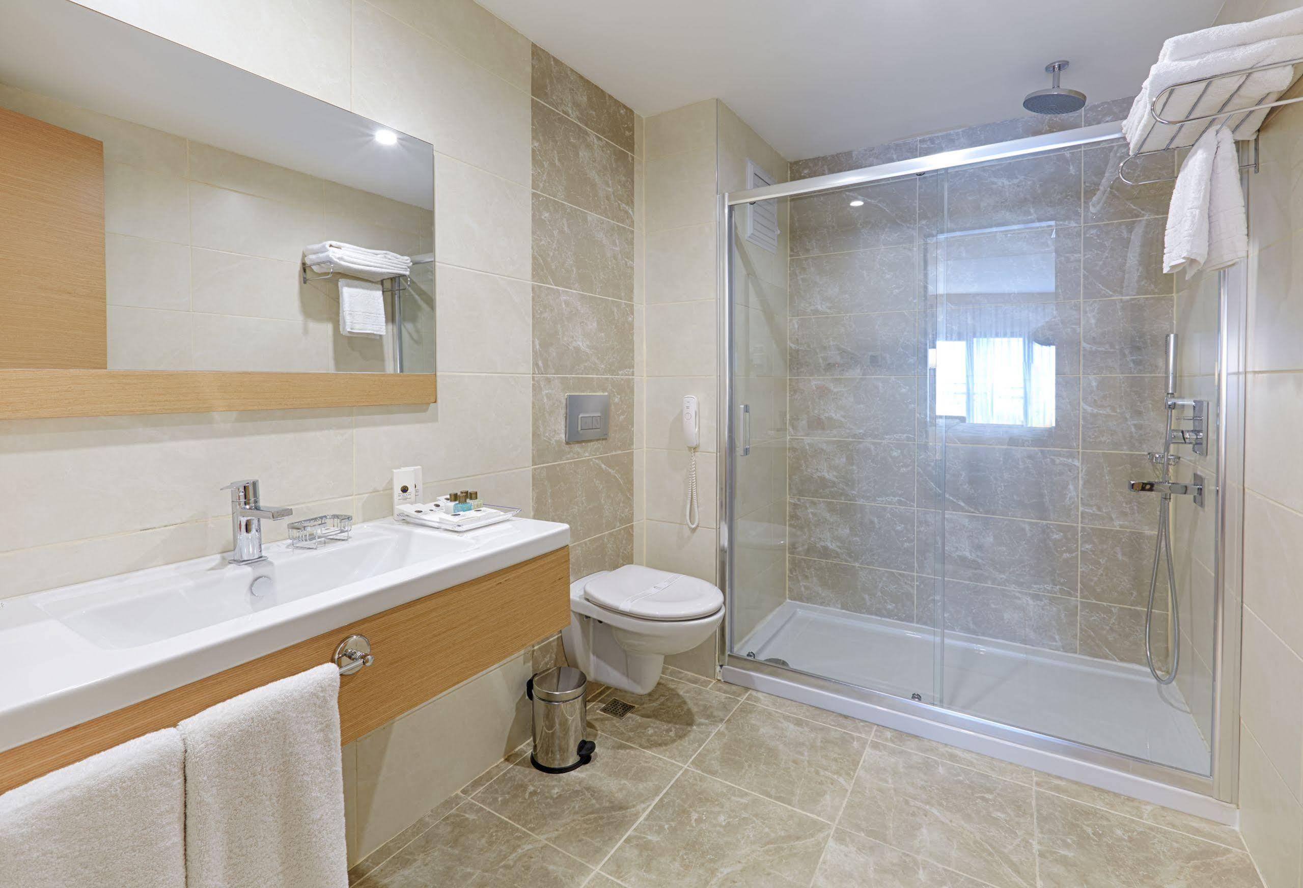 Hotel Kordon Cankaya 4*
