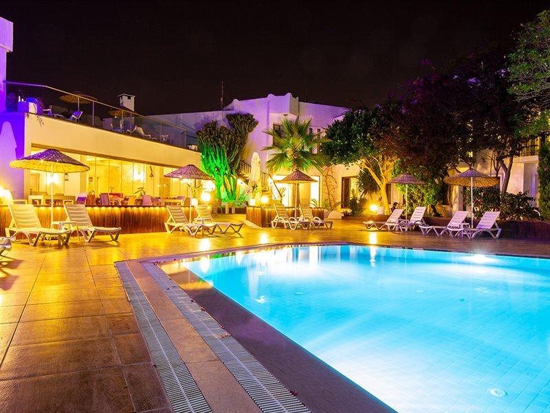 Hotel Flora 3*