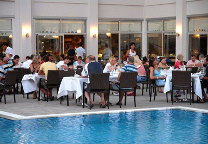 Hotel Saturn Palace 5*