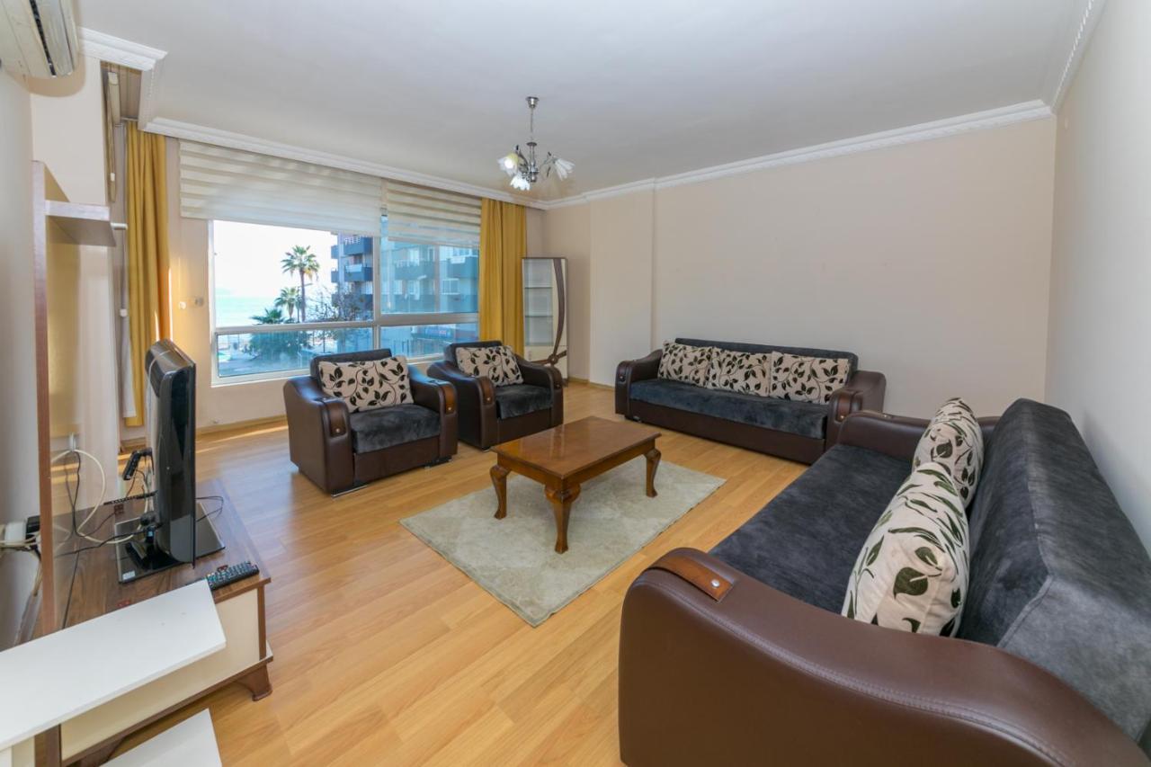 Bora Beach Flat