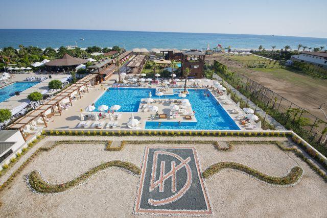Hotel Armas Life
