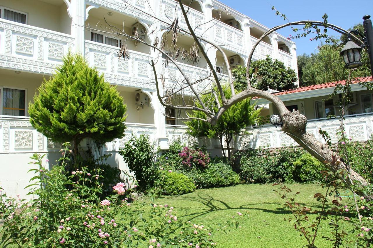 Miami Hotel Side