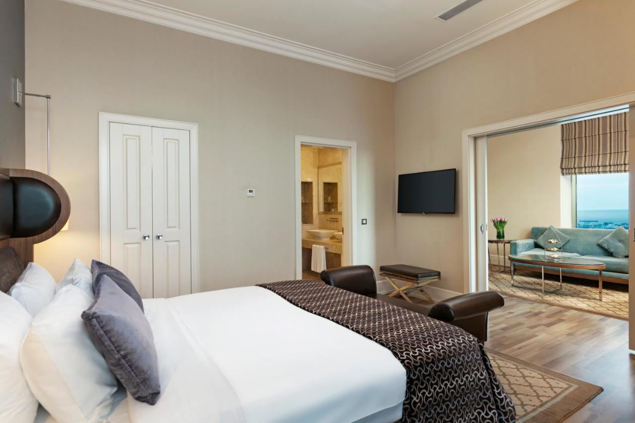 Titanic Business Kartal Hotel 5*