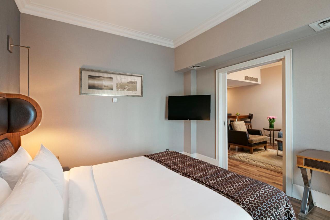 Hotel Titanic Business Kartal 5*