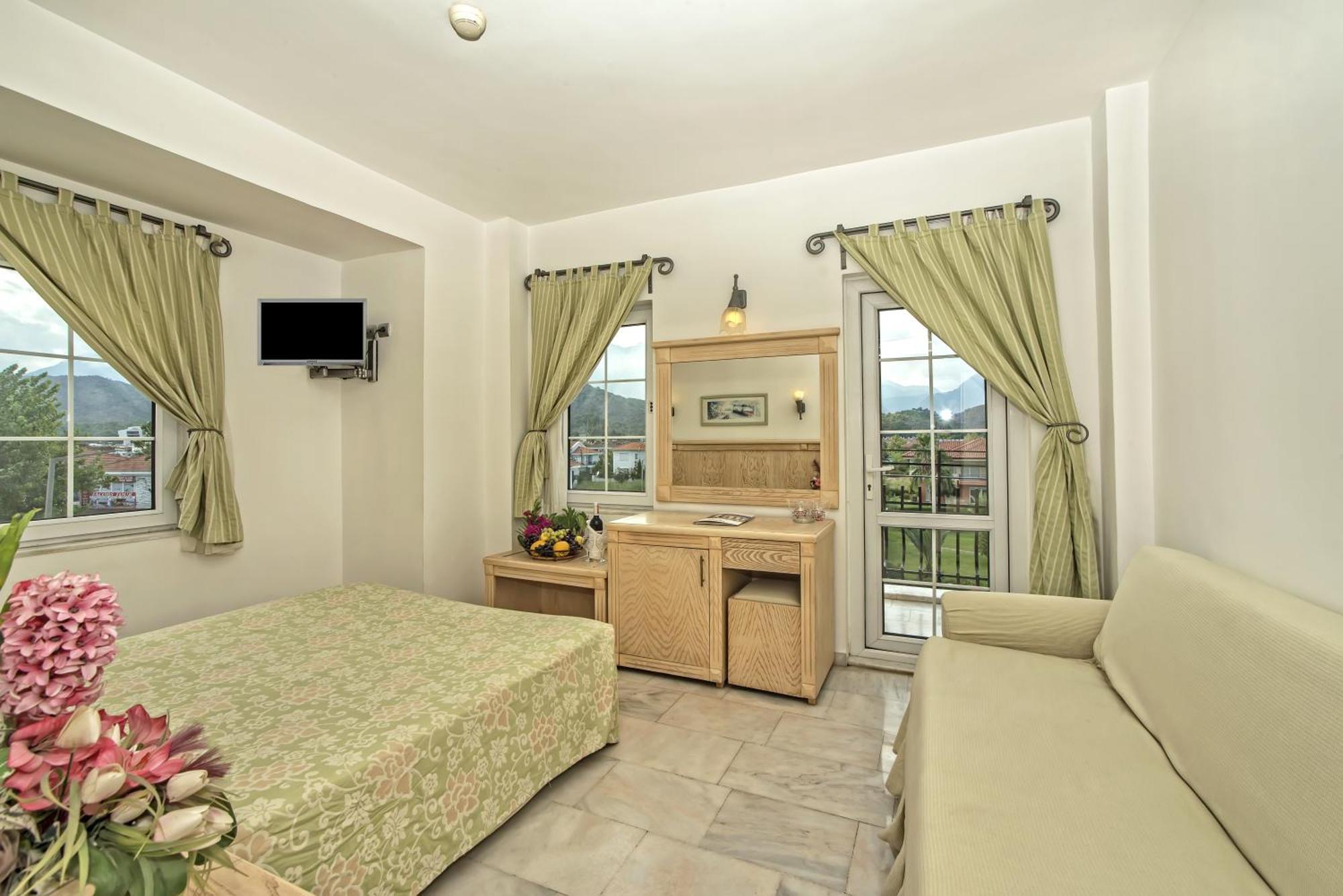 Sinatra Hotel 4*