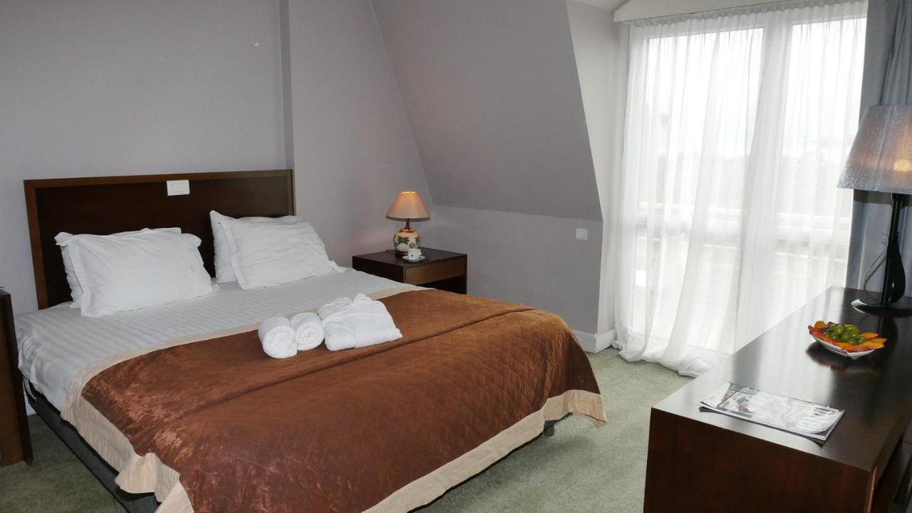 Talen Hotel *