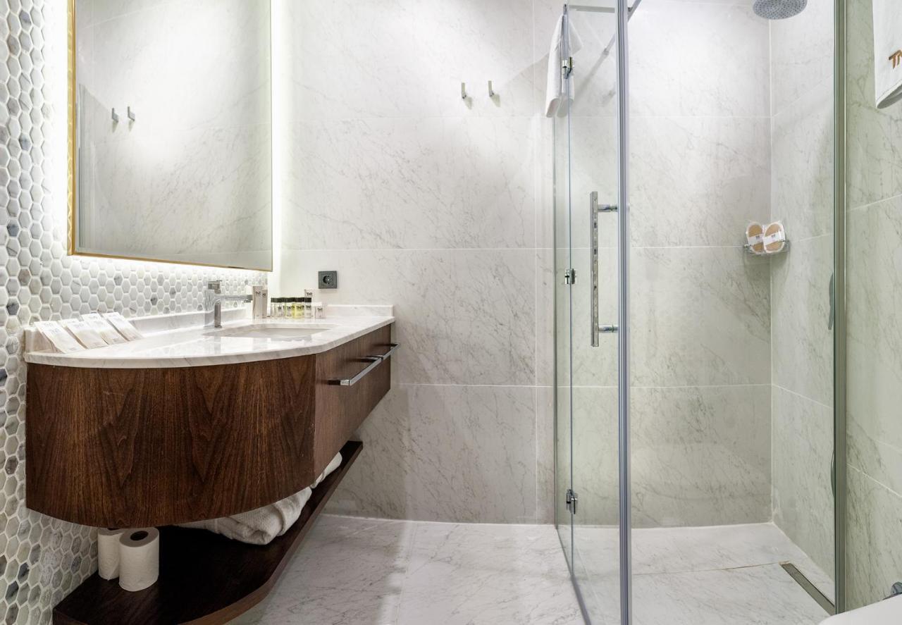 Tnr & Hotel 3*