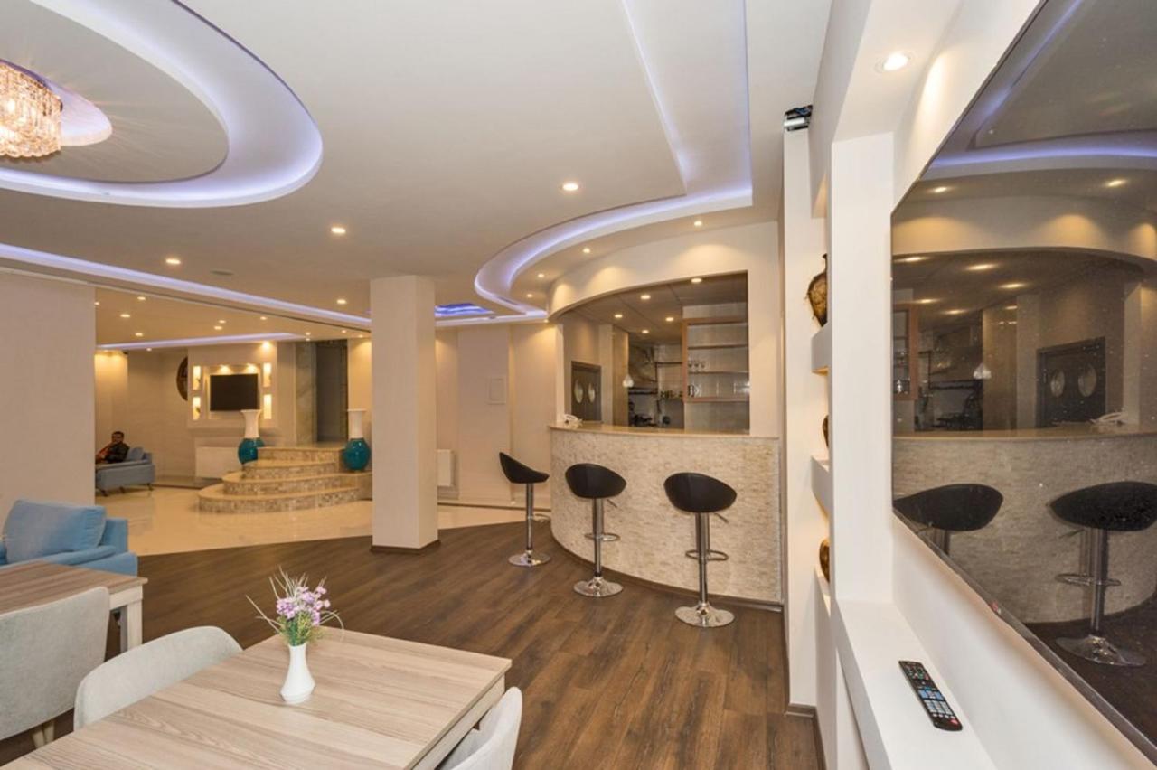 Hotel Selenay &