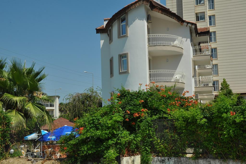 Aparthotel Almila 2*