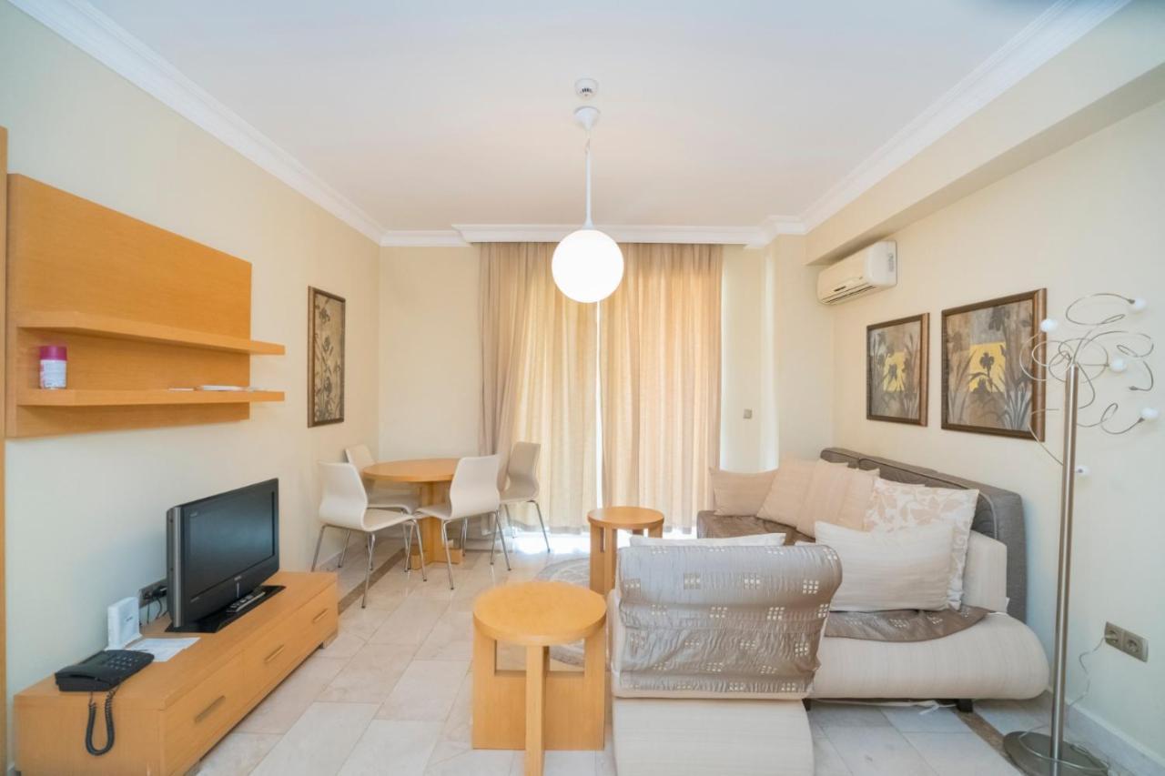 Gold Apartment