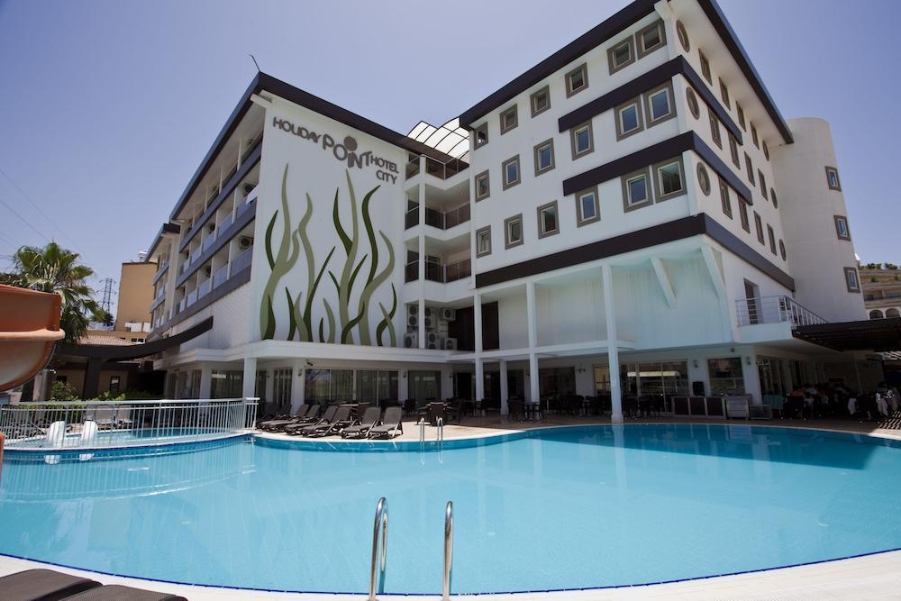 Hotel Holiday City 4*