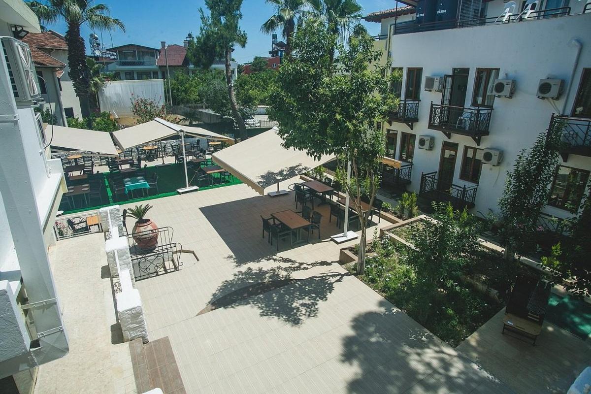 Star Hotel
